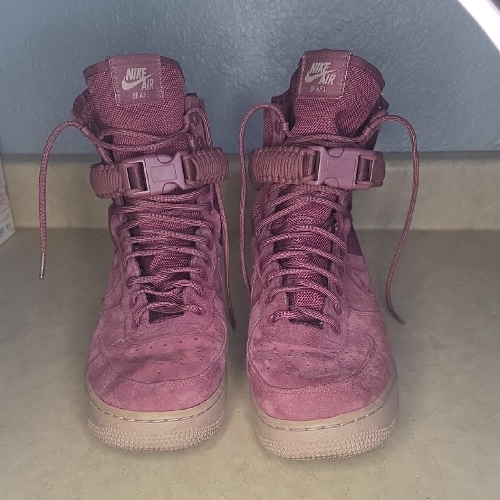 Nike Air Women's SF Air Force 1 Hi Top Sneakers Sz 10 in Vintage Wine Color - Picture 2 of 9